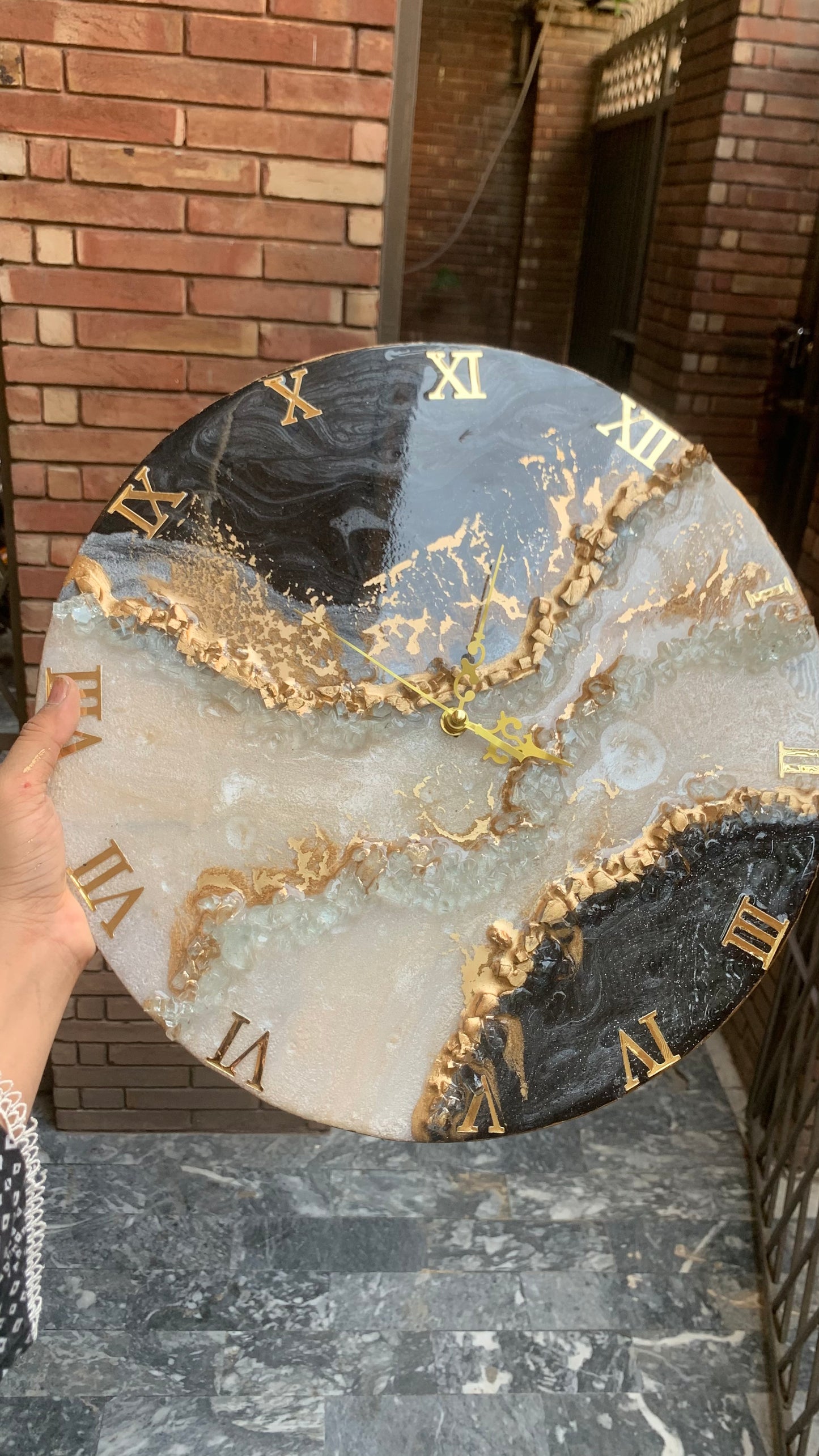 Luxurious Resin Geode Clock