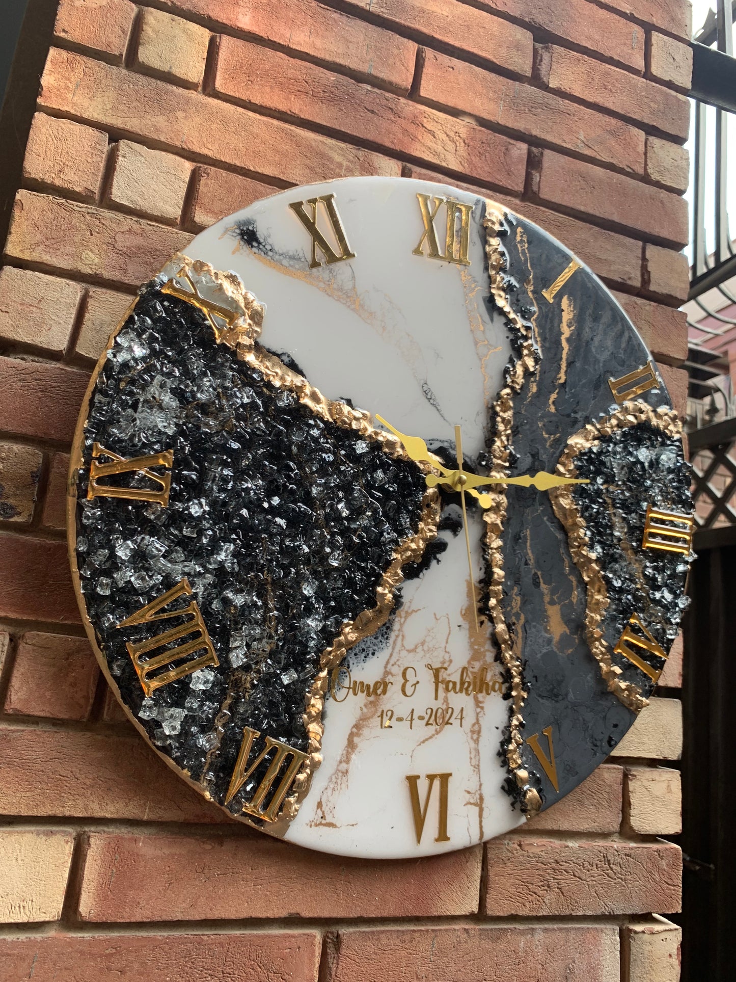 Black Geode Clock